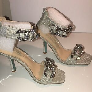 Betsey Johnson Moera dressy high Heeled Sandal 7.5